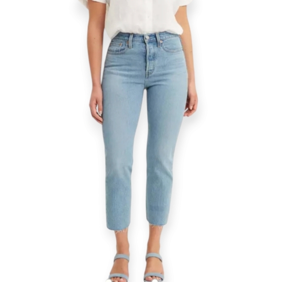 Levi's Premium Wedgie Straight Jeans in Tango Hustle Medium Wash Raw Hem 30 (10) - Picture 1 of 15